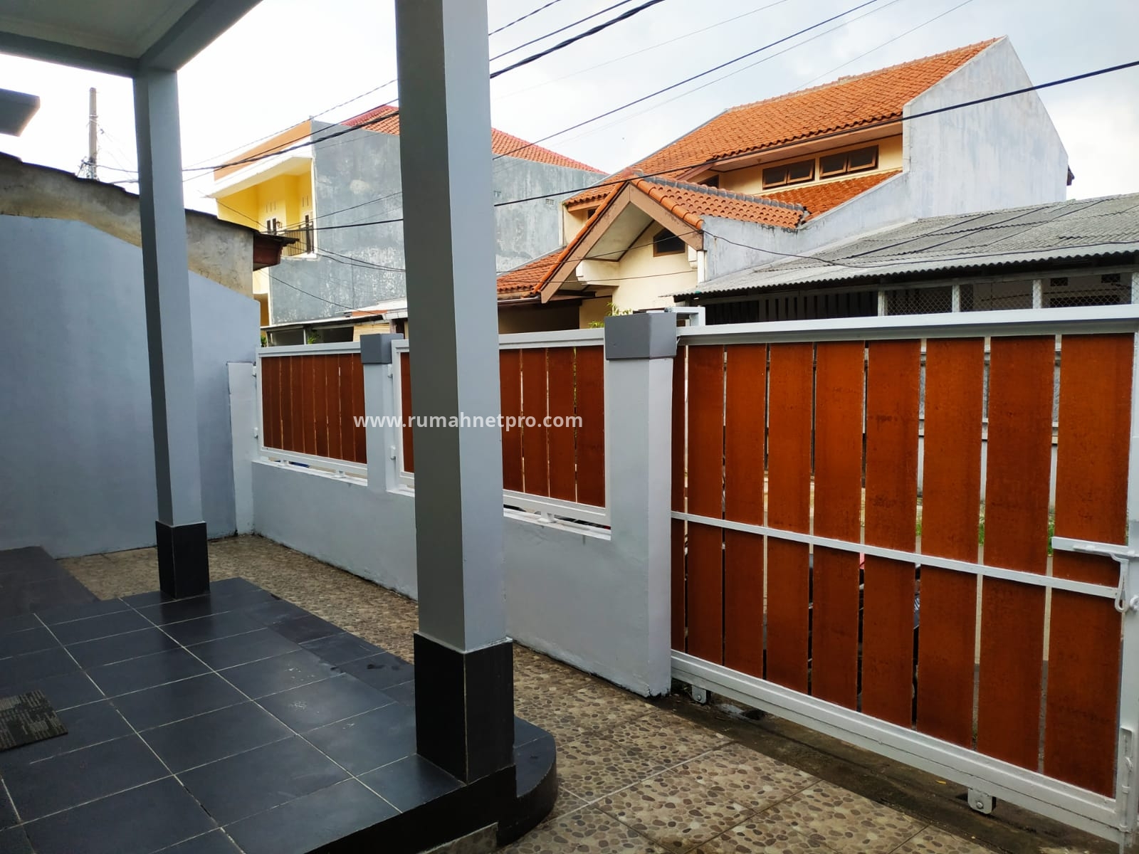 Dijual Rumah Luas di Komplek Kejaksaan Agung Ciputat Tangerang Selatan Banten