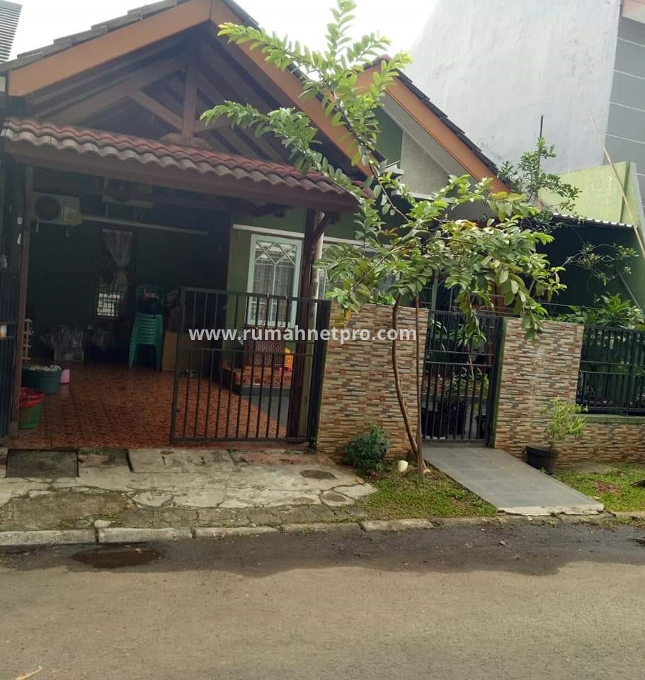 Dijual Rumah di Kencana Loka Sektor 12 BSD City Serpong Tangerang Selatan